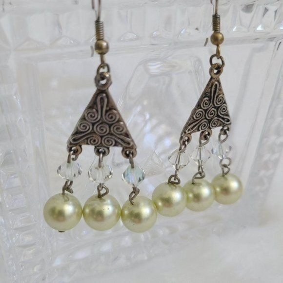 Crystal Faux Pearls Chandelier Earrings - Picture 1 of 4